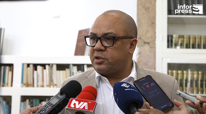 Cultura: Ministro enaltece papel insubstituível do poder local e associações na formação da morna