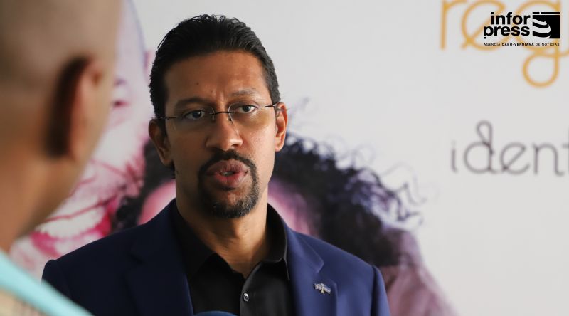 Clóvis Silva quer jornalistas em todos os órgãos de administração da comunicação social pública (c/áudio)