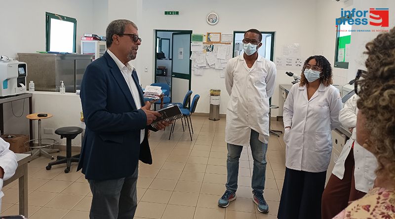 Fogo: Ministro destaca qualidade e potencial do hospital regional e aponta desafios na área de Neonatologia   