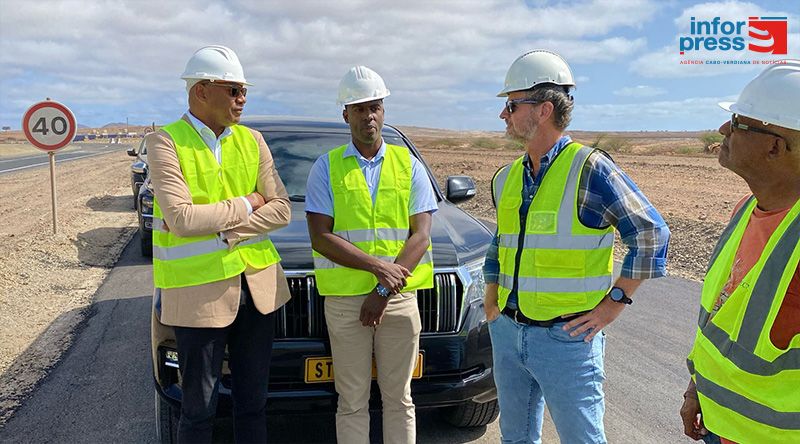 Ilha do Sal: Ministro garante que estrada Santa Maria - Espargos fica pronta até Dezembro