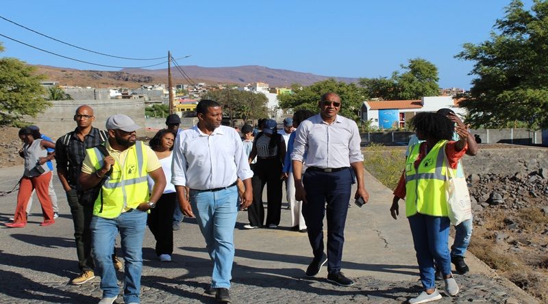 São Nicolau: Ministro das Infraestruturas visita município do Tarrafal e destaca projetos de requalificação da orla marítima