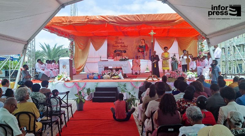 Boa Vista: Largo Santa Isabel acolhe missa da padroeira marcada também pela despedida do pároco