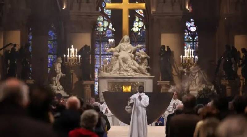 Missa volta à catedral de "Notre-Dame" após cinco anos de 'silêncio'