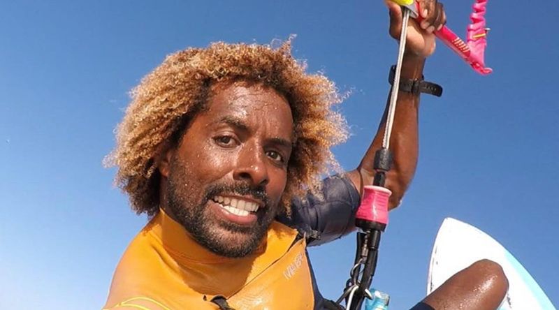 Maio: Campeão mundial de kitesurf na ilha para explorar potencialidades náuticas    