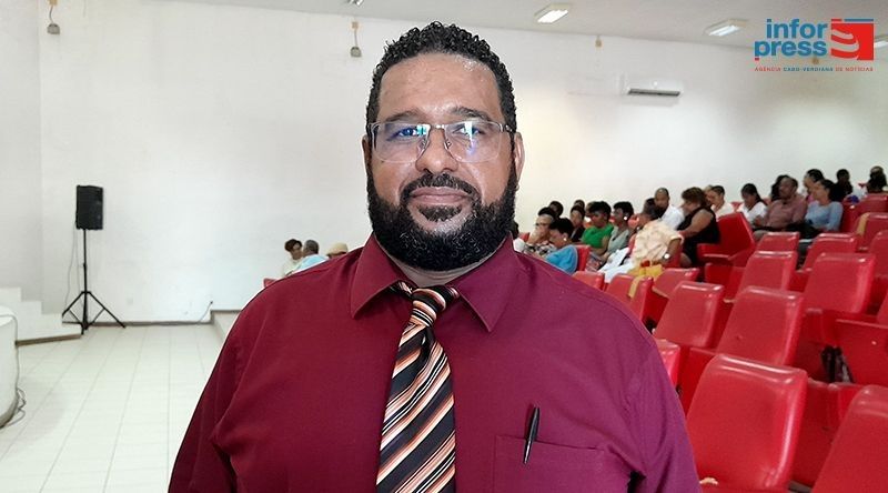 Professores enfrentam desafios em todo mundo e a luta deles é permanente- Sindep