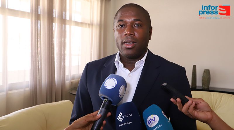 Governo e Câmara Municipal da Ribeira Grande de Santiago firmam parceria para acelerar desenvolvimento local 