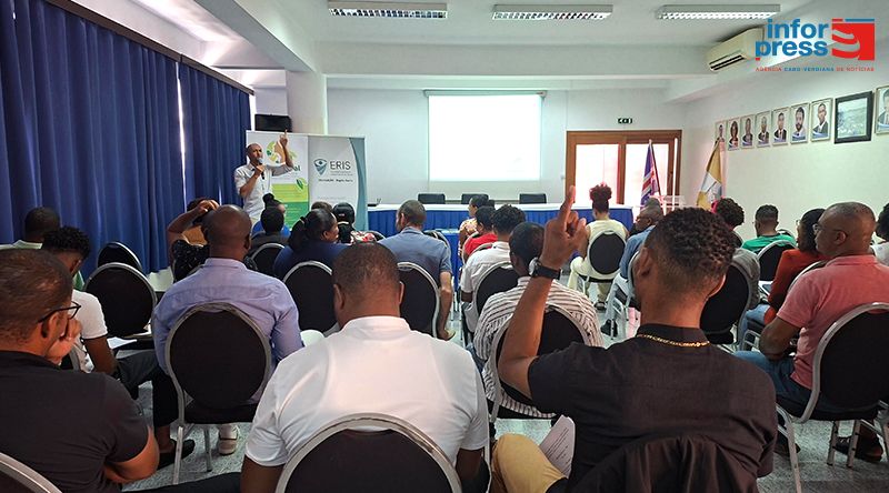 Nova lei para produção artesanal levanta desafios e mobiliza produtores em Santo Antão