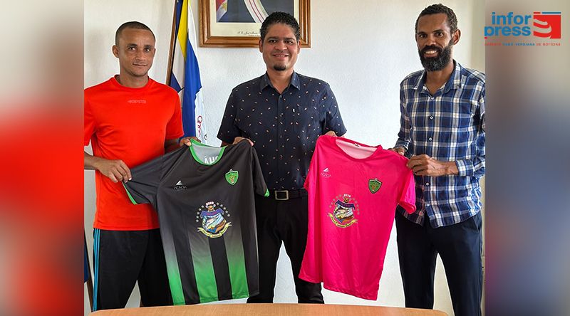 São Nicolau: Câmara Municipal do Tarrafal entrega novo equipamento desportivo à equipa  de Chã Poça
