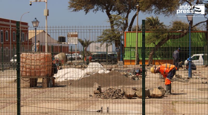 São Vicente: Reassentamento do mercado de peixe construído na Praça Estrela