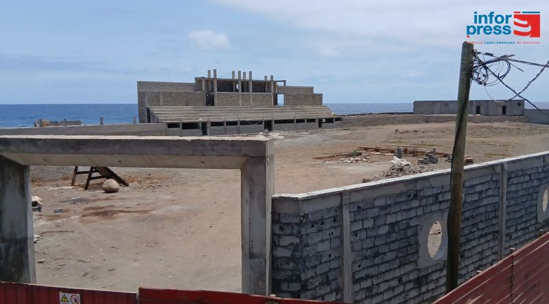 Santo Antão: Obras do Estádio do Tarrafal paralisadas à espera de solução de financiamento - autarca 