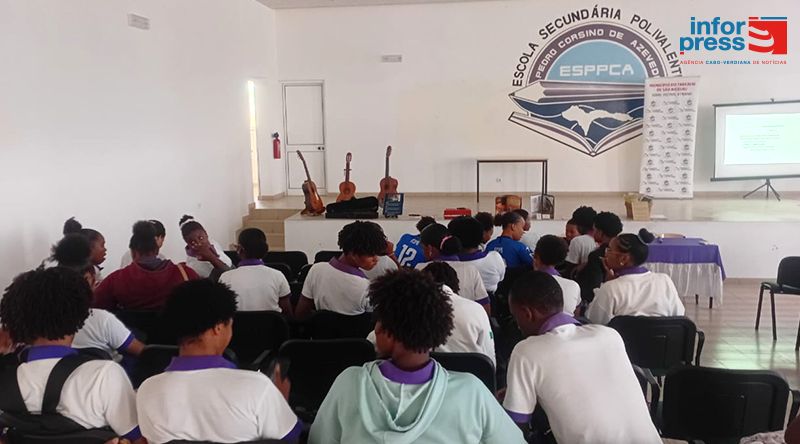 São Nicolau: Iniciativa “Morna na Escola” sensibiliza jovens do Tarrafal para a valorização do património imaterial