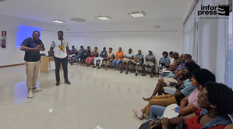 Boa Vista: Carnavalescos são-vicentinos partilham experiência para impulsionar carnaval das “dunas”