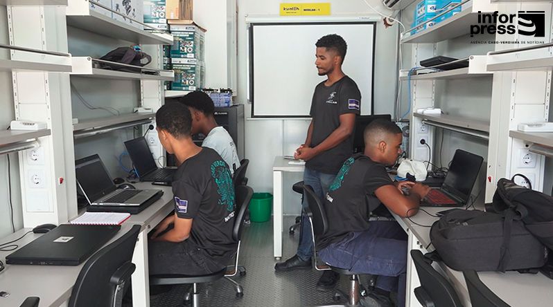 Cabo Verde estreia-se na Olimpíada Internacional de Inteligência Artificial com ambição de ganhar experiência e medalhas