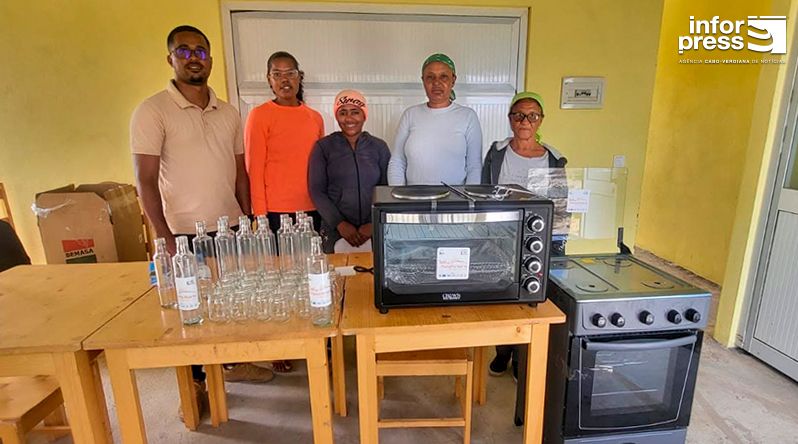 Porto Novo: Operadores económicos recebem apoios em equipamentos para dinamizar iniciativas
