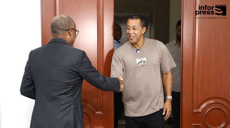 Eleito treinador do ano em África, Bubista dedica prémio ao povo cabo-verdiano