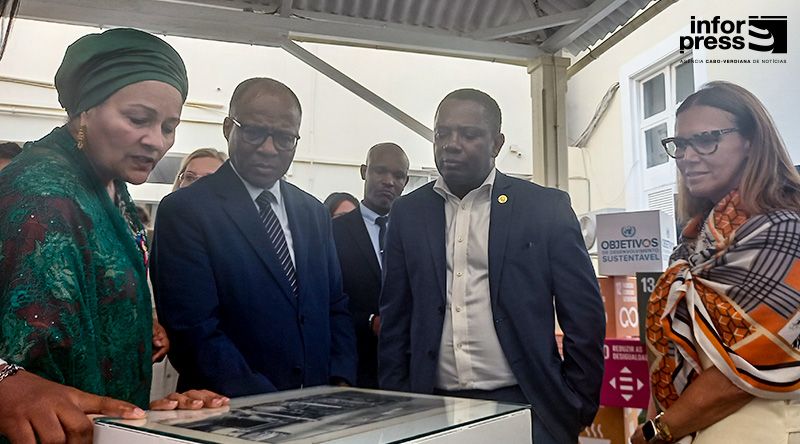 Primeiro-ministro elogia ONU como “parceiro insubstituível" em exposição dos 50 anos de cooperação