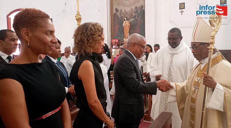 Independência/50 anos: Missa solene é uma forma de dar graças a Deus –Presidente da República (c/áudio)