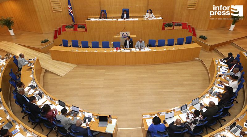 Governo anuncia aquisição de quatro aparelhos de TAC para reforçar cobertura nacional