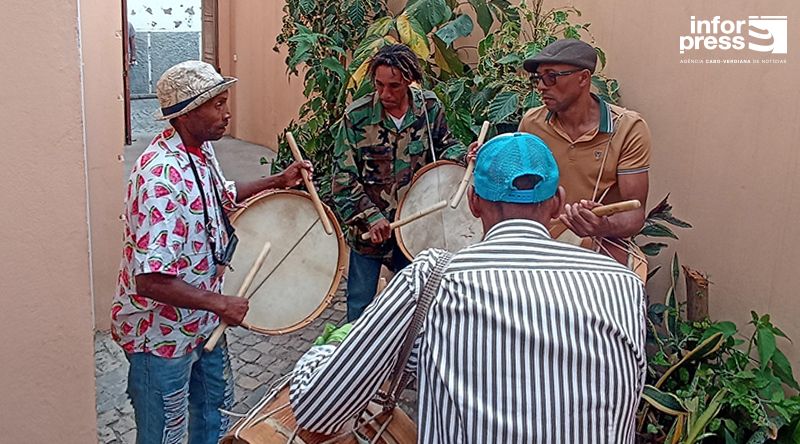 Paul: Rufar dos tambores assinala início da peregrinação da imagem de Santo António das Pombas