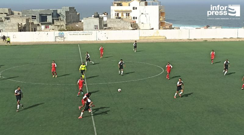 Futebol/Santo Antão Norte: Paulense vence Santo Crucifixo e entra na corrida para o título