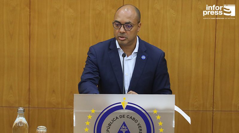Paulo Veiga confirma candidatura à liderança do MpD após saída de Ulisses Correia e Silva