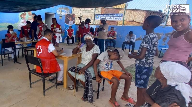 Feira da Cruz Vermelha sensibiliza população de Matão sobre os cuidados com a saúde