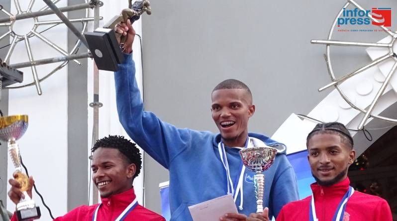 São Vicente/Desporto: Artur Silva campeão de corrida de São Silvestre pela sétima vez consecutiva
