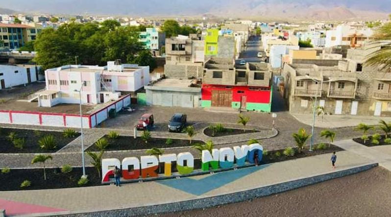 Porto Novo: Ministério da Educação homenageia fundadores da primeira escola do Ensino Básico Complementar