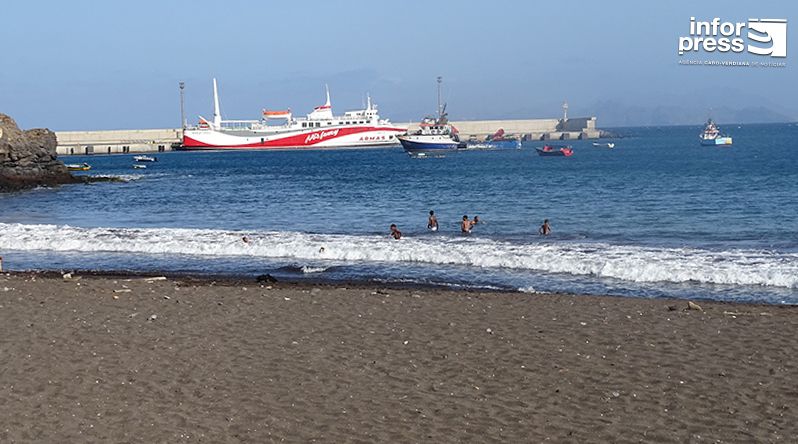 Porto Novo: Praia do Armazém recebe sessão especial de cinema ao ar livre com a exibição do documentário Ocean