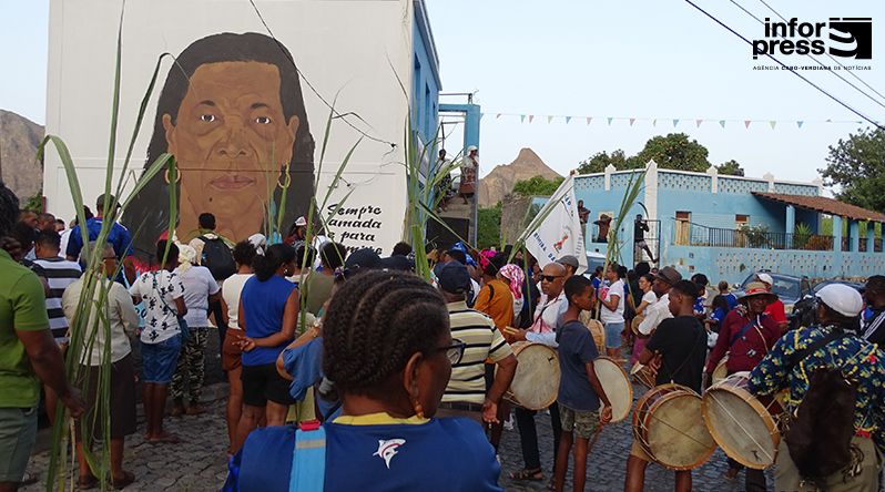 Porto Novo/São João: Rosa Maria Delgado “Ti Rosa” homenageada com desfile e mural com o seu rosto