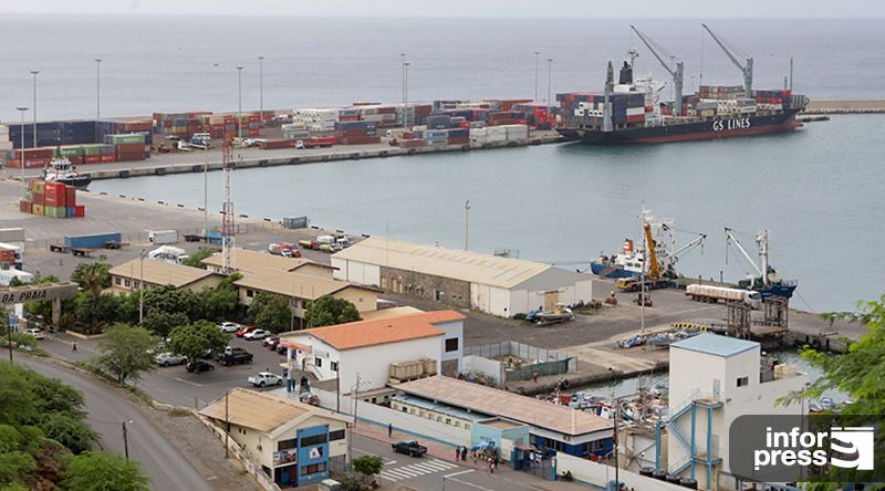 Governo determina realização de estudos para expansão e modernização do Porto da Praia
