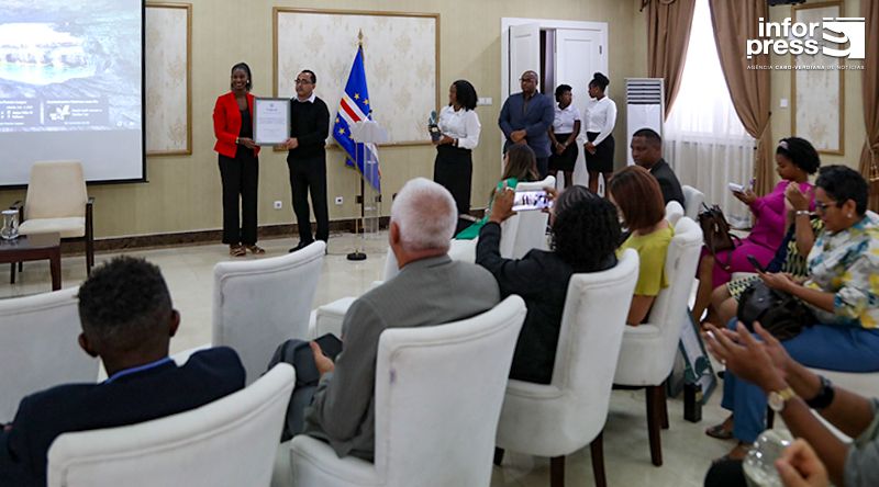 Ariana Vaz, Elizandra Silva, Lourdes Fortes e Nuno Andrade são os vencedores do Prémio Nacional de Jornalismo 2024