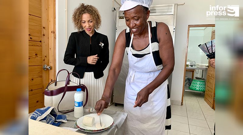 Maio: Primeira-dama destaca resiliência das mulheres produtoras de queijo em Ribeira Dom João