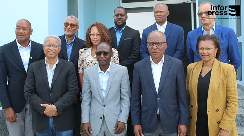 Maio: Primeiro-ministro garante que ilha está a desenvolver apesar dos desafios