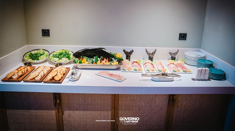 São Vicente: Ministro do Mar elogia criação de esmoregal em aquacultura promovida por empresa no Mindelo