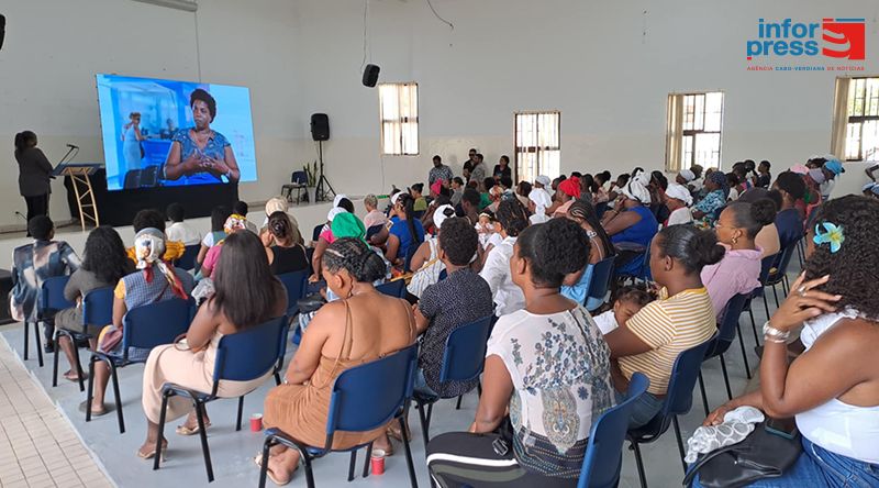Projecto Konektadas chega a Santiago Norte para capacitar mulheres empreendedoras no digital 