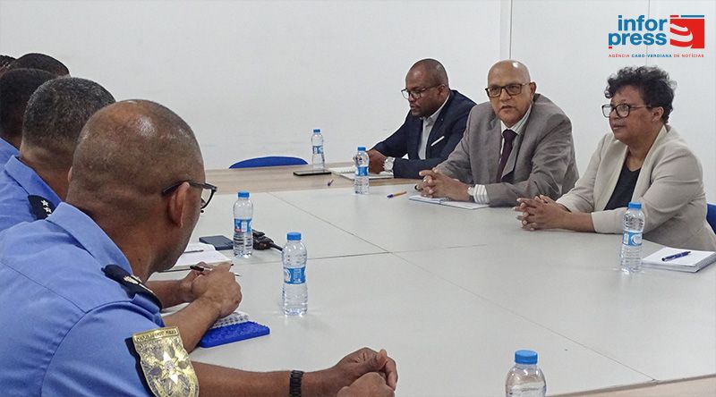 São Vicente: Provedor de Justiça promete magistratura de influência para aumento de efectivos policiais (c/áudio)