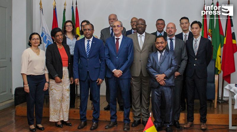 Ministro da Educação quer transformar Língua Portuguesa em “ferramenta de união global”