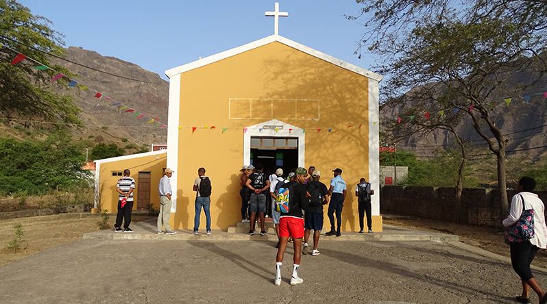 Porto Novo/Ribeira das Patas: Missa presidida por bispo da Diocese encerra actividades do dia da vila e paróquia São João Paulo II