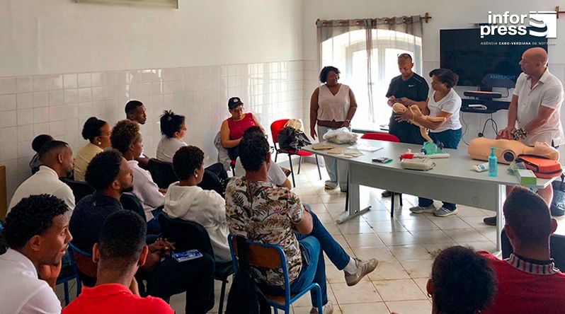 São Nicolau: Missão médica da diáspora capacita profissionais de saúde e atende mais de 130 pacientes 