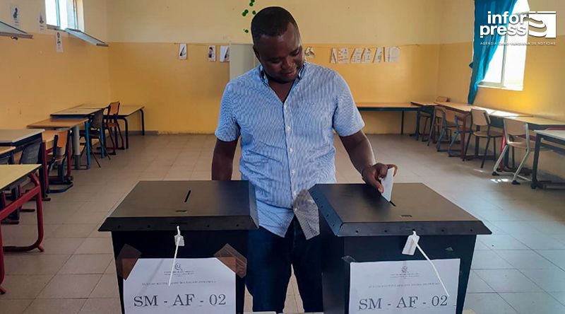 Autárquicas 2024/São Miguel: Herménio Fernandes vota e faz apelo ao   voto consciente dos eleitores