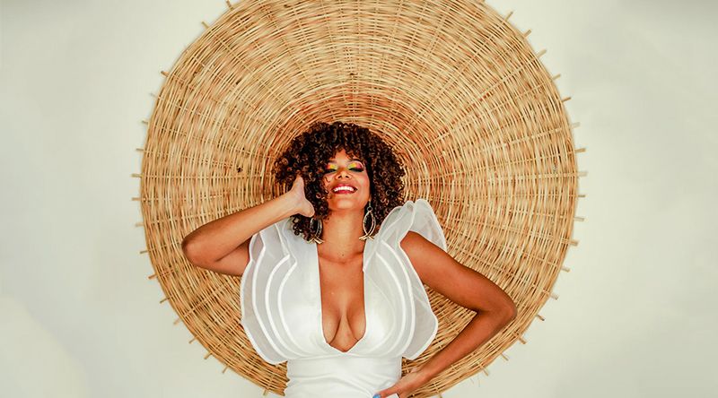 Sandra Horta oferece tema inédito às rádios como homenagem aos Tubarões Azuis e aos cabo-verdianos