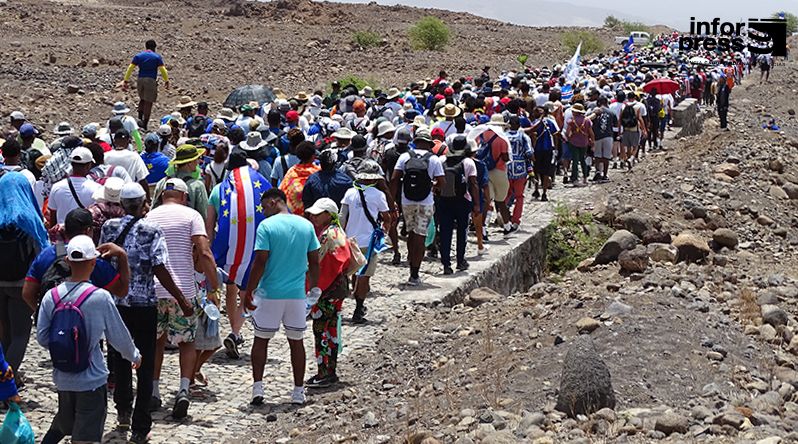 Porto Novo/São João: Peregrinação do santo padroeiro arrasta multidões ao longo dos 24 quilómetros