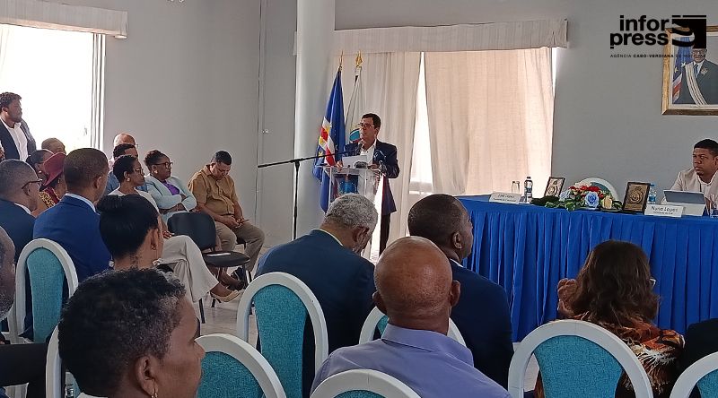 Município do Sal: Edil assume conquistas e Assembleia Municipal exige acções na habitação