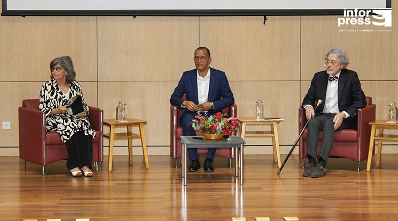Reitor da Uni-CV destaca importância da educação à distância no VI encontro lusófono