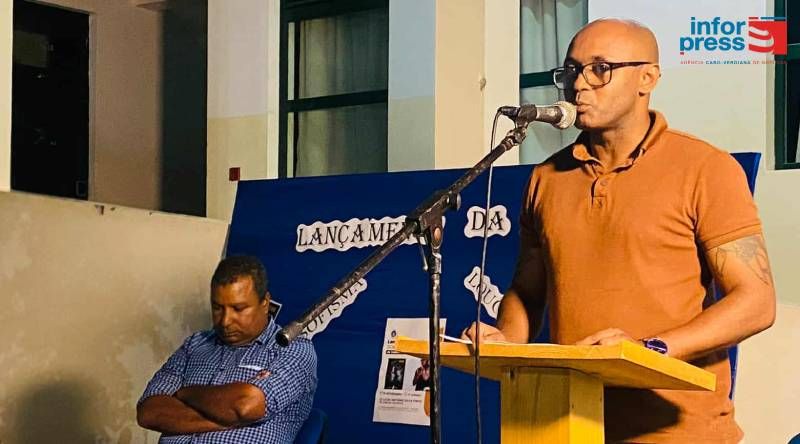 Porto Novo: Livro “Sofisma Loucura” apresentada no “berço do autor” para orgulho dos residentes