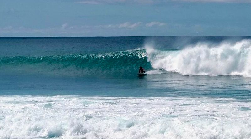 Maio acolhe “Swell Trip 2025” com atletas internacionais de surf e windsurf 