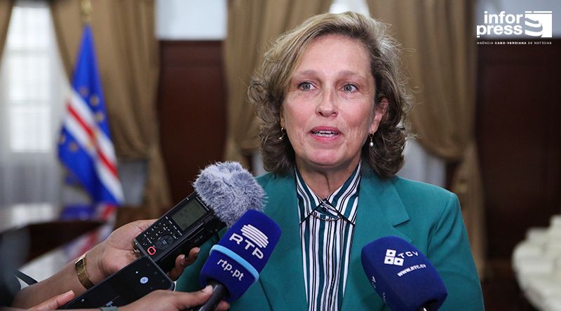 Embaixadora da UE entrega cartas credenciais e realça investimento da Global Gateway como nova era na cooperação (c/áudio)