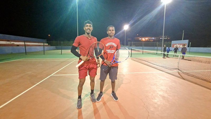 Ténis/Santo Antão: Júnior Campinha e Héder Miranda vencem torneio de ténis em dupla na Ribeira Grande