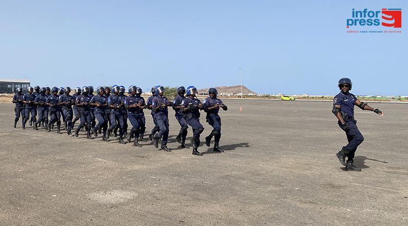 PN forma mais 23 agentes em tácticas e técnicas de condução de motas para reforço da segurança pública
